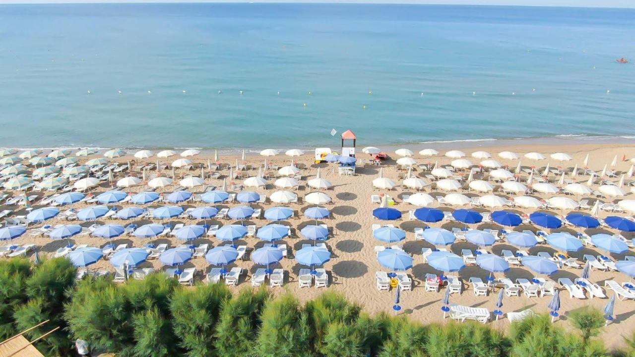 Villaggio Club Baia Dei Gigli Isola Di Capo Rizzuto 外观 照片
