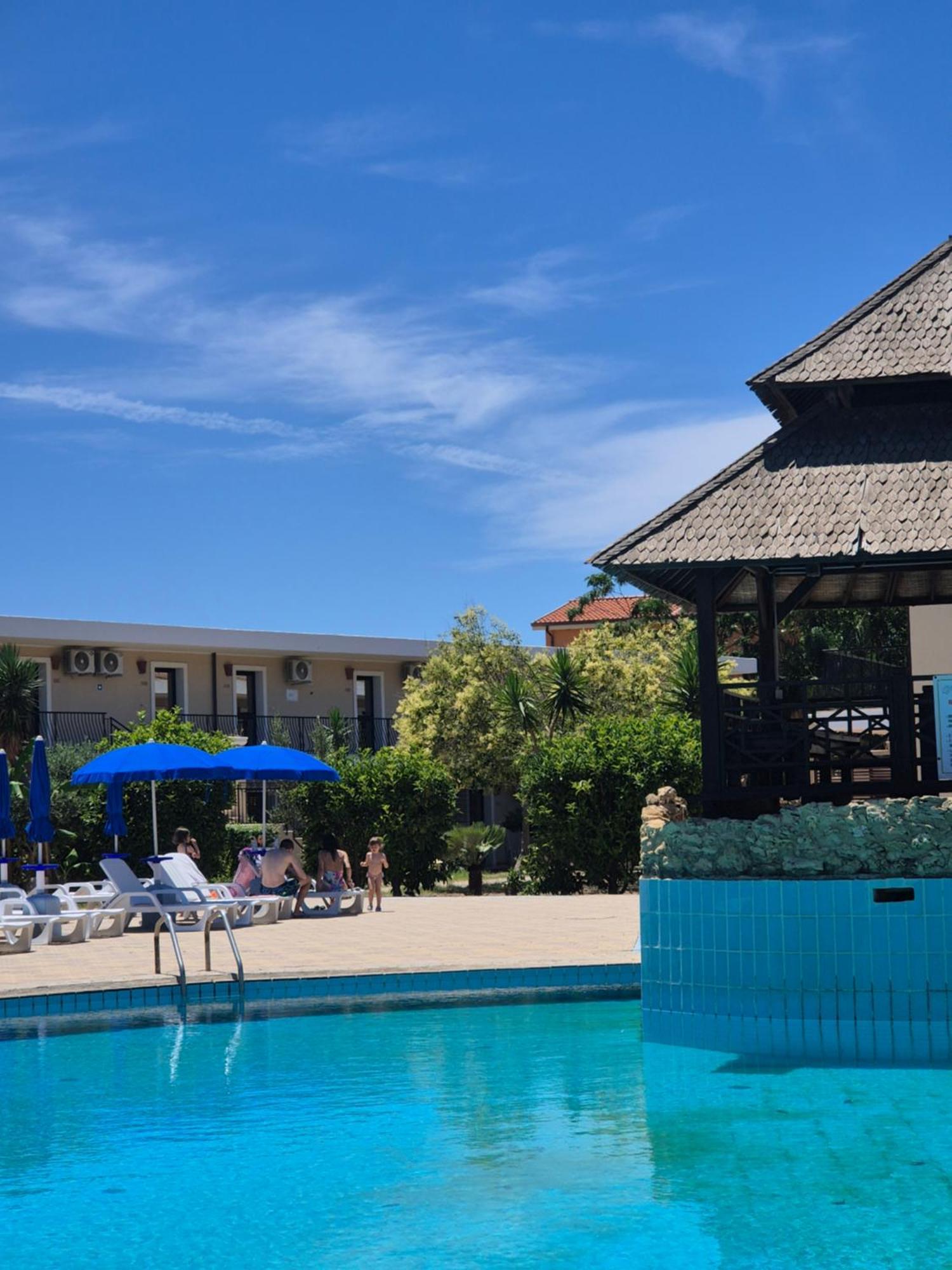 Villaggio Club Baia Dei Gigli Isola Di Capo Rizzuto 外观 照片